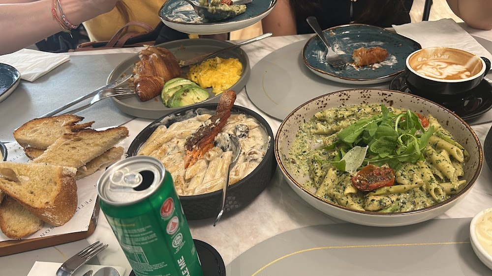 Petite Maison Brasserie
