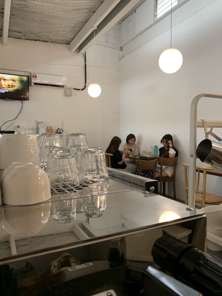 M Gallery (M)