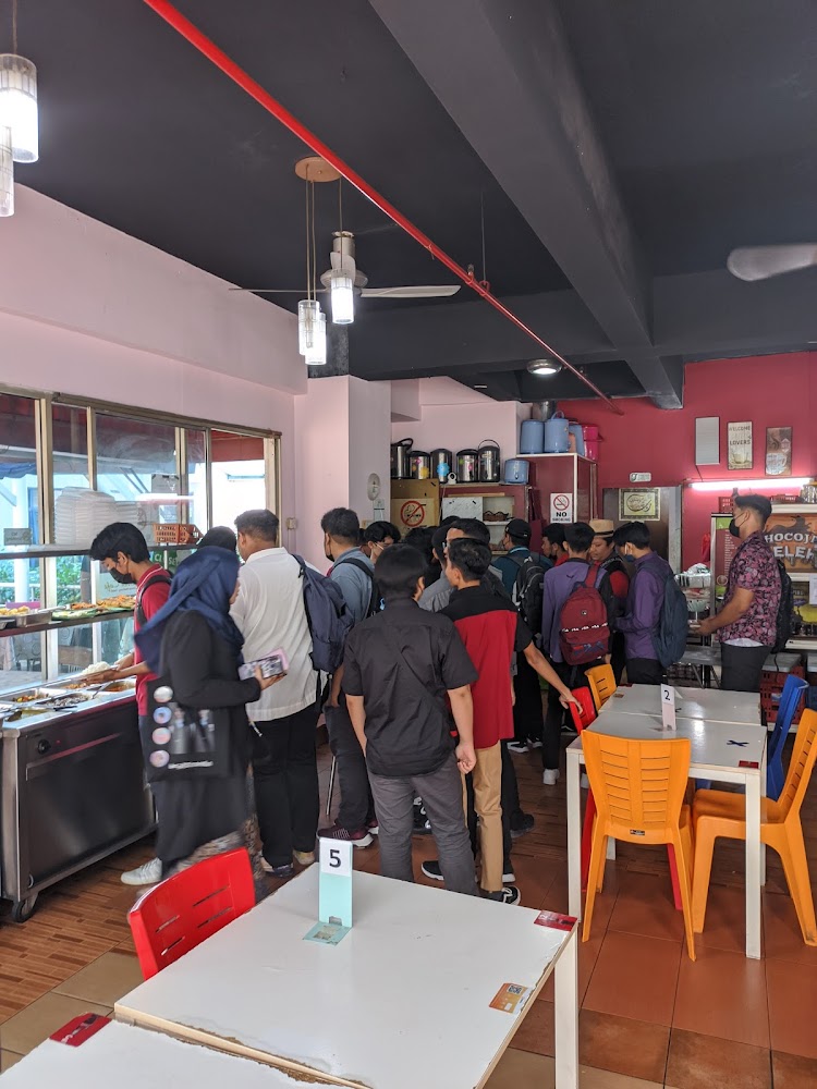 Suria Garden Cafe - Kelana Jaya (Best Ayam Penyet Crispy in Kelana Jaya)