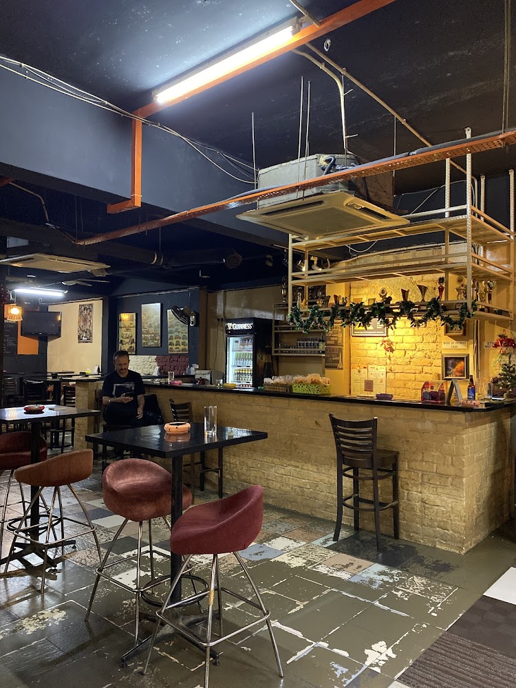 PJ Cafe & Bistro